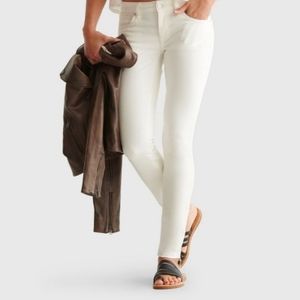 Lucky Brand NWT White Lolita Low Rise Skinny Jeans in  size 6/28